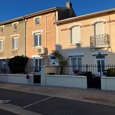 Jolie, Cozy, Confortable Maison De Ville Au Calme A 5Min Du Centre De Verdun, Parking Devant La Maison Belleville-Sur-Meuse Luaran gambar