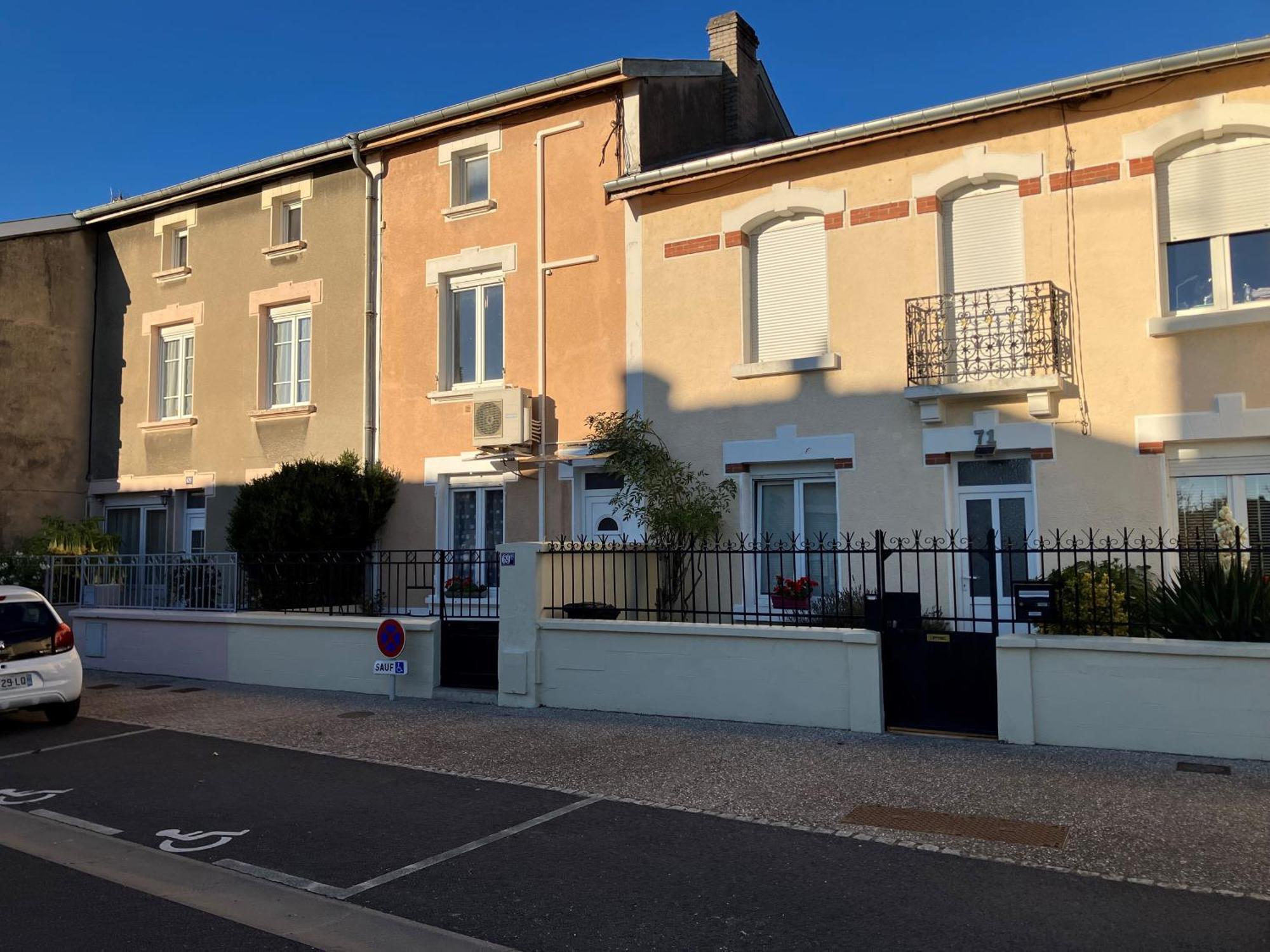 Jolie, Cozy, Confortable Maison De Ville Au Calme A 5Min Du Centre De Verdun, Parking Devant La Maison Belleville-Sur-Meuse Luaran gambar